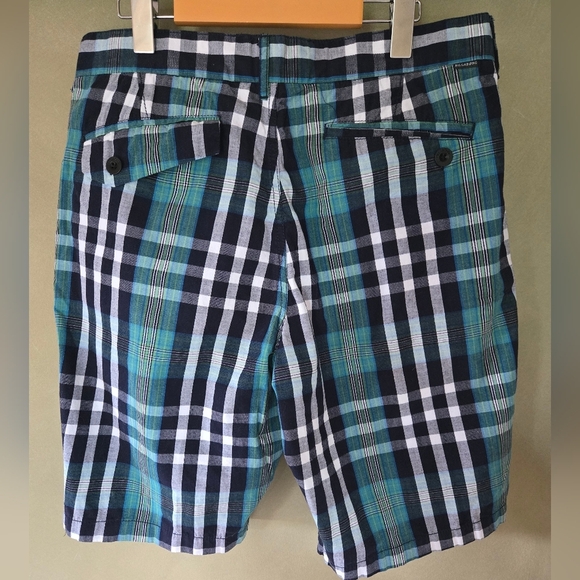 Billabong | Men's Plaid Flat Front Shorts, Size 34 - Picture 2 of 8